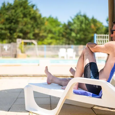 Mobilehome Riviera Avec Terrasse 47 Vakantiehuis *