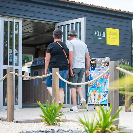 Mobilehome Riviera Avec Terrasse 47 *