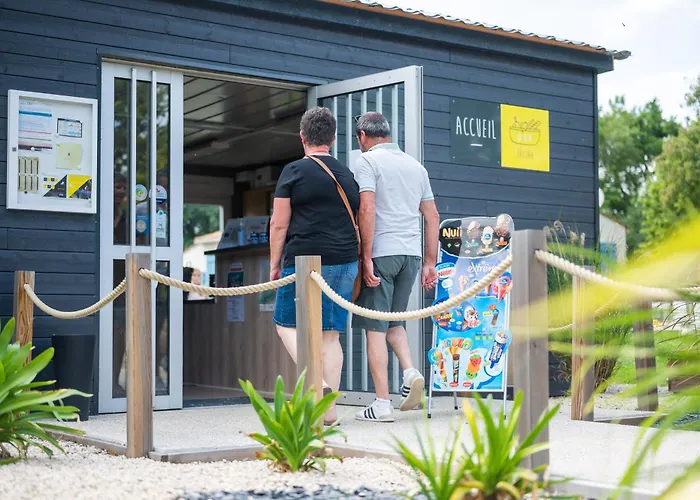 Tatil Evi Mobilehome Riviera Avec Terrasse 47 Saint-Gervais (Vendee)